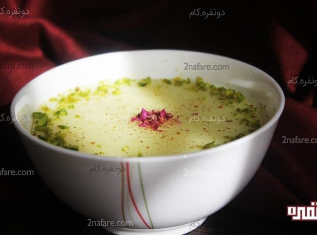 طرز تهیه فرنی خوشمزه مخصوص افطاری فرنی