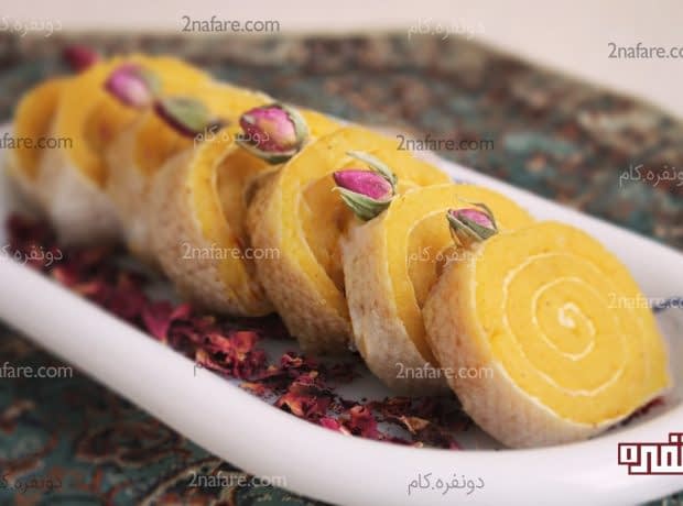 طرز تهیه حلوا زعفرونی در نان میکادو حلوا زعفرونی در نان میکادو