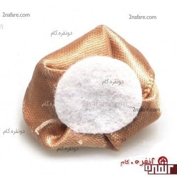گل رز زیبا با روبان