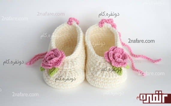 کفش بافتنی زیبای بچگونه