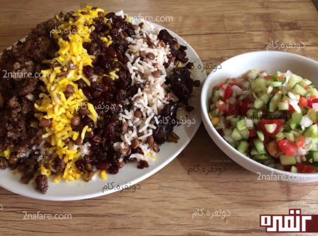 عدس پلو با گوشت چرخ کرده عدس پلو با سالاد شیرازی