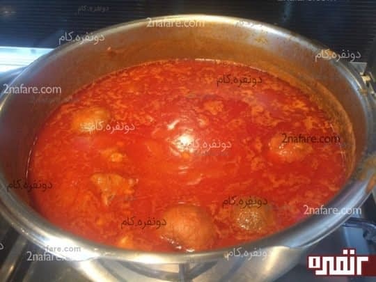 اضافه کردن لیمو عمانی به خورشت قیمه 