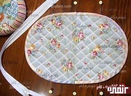 حاشیه رو با سوزن های ته گرد در جای خودشون محکم کنید.