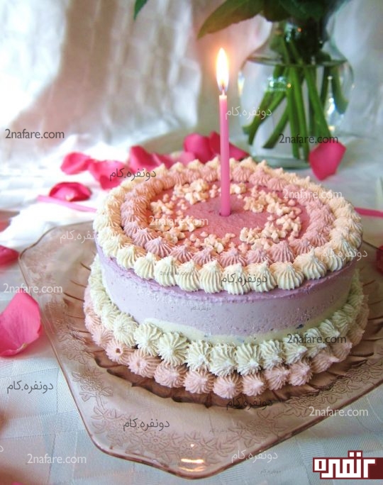 کیک خامه ای تولد