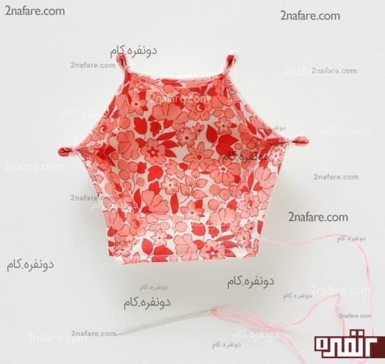 بین اضلاع را به هم بدوزید