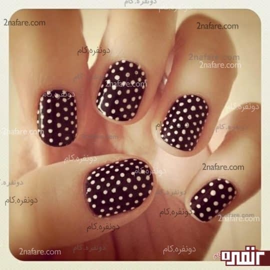 خالخالی صورتی روی زمینه ی مشکی، فانتزی و دوست داشتنی