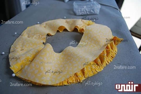 قرار دادن لایه ی دوم لبهی کلاه و دوختن آن