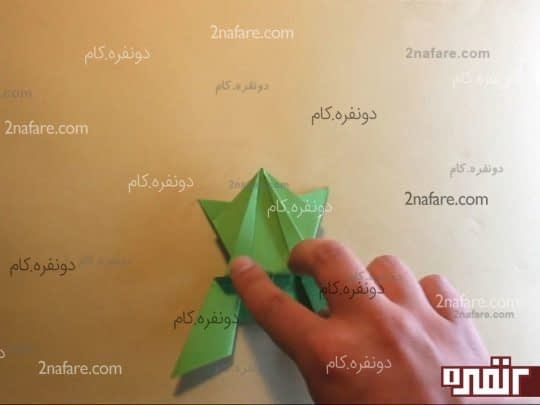 پریدن قورباغه کاغذی