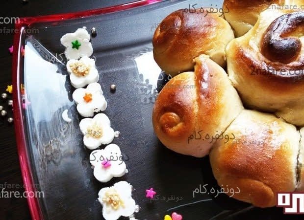 طرز تهیه نان صبحانه ی شیرین به سبک سینی رز نان به سبک سینی رز