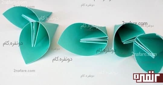 گلبرگ های گل کاغذی اوریگامی