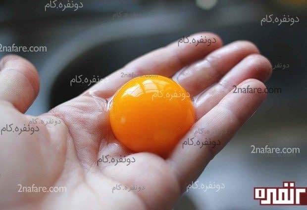 ماسک مو با تخم مرغ ٬ عالی برای تقویت موها زرده تخم مرغ