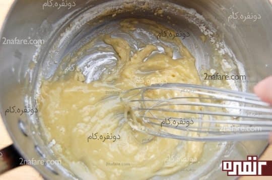 تفت دادن آرد و کره