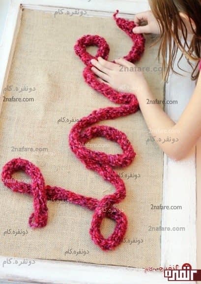 قرار دادن نوار بافته شده روی پارچه