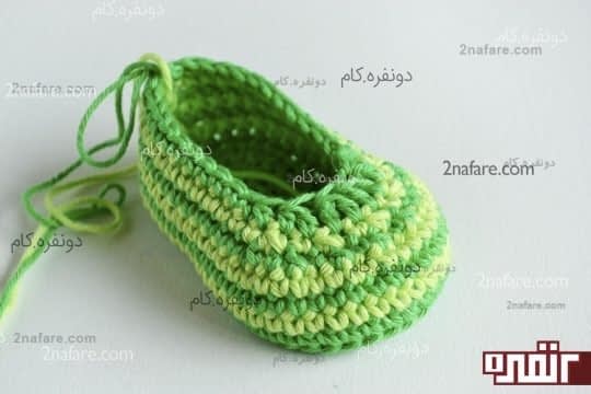 رج هفتم در قسمت جلو پایه بلند میبافیم و بقیه رو مثل قبل ادامه میدیم