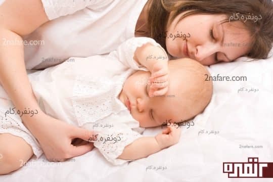 نوازش نوزاد قبل از خواب