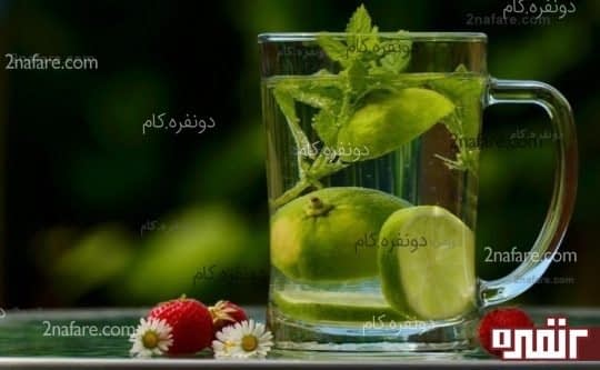 نوشیدن آب و کاهش سوءهاضمه و سوزش معده