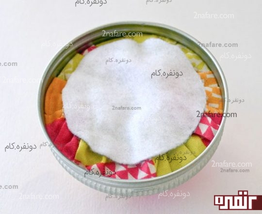 داخل در شیشه جاش میزنیم