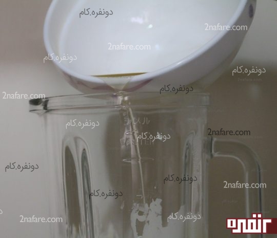 اضافه کردن مایع ژلاتین 