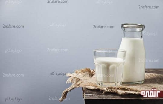 لایه براداری پوست و رفع حلقه ی سیاه دور چشم با استفاده از روغن کرچک و شیر
