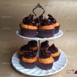 طرز تهیه کاپ کیک مغزدار و کرم شکلاتی
