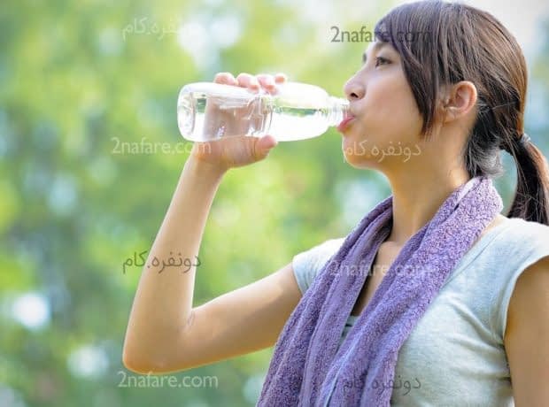 4 روش جالب برای اینکه آب بیشتری بنوشیم آب بنوشید