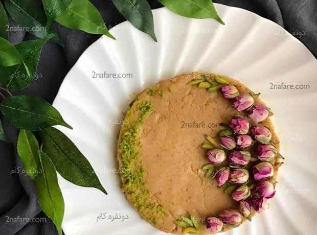 طرز تهیه حلوا با عسل مرحله به مرحله عسل حلوا