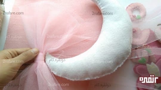 چسباندن پاپییون به ماه