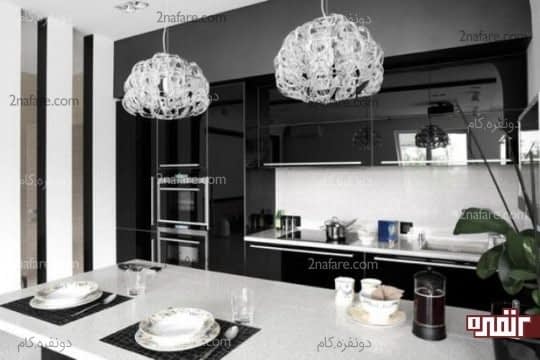 آشپزخانه ای مدرن با ترکیب رنگ سیاه و سفید