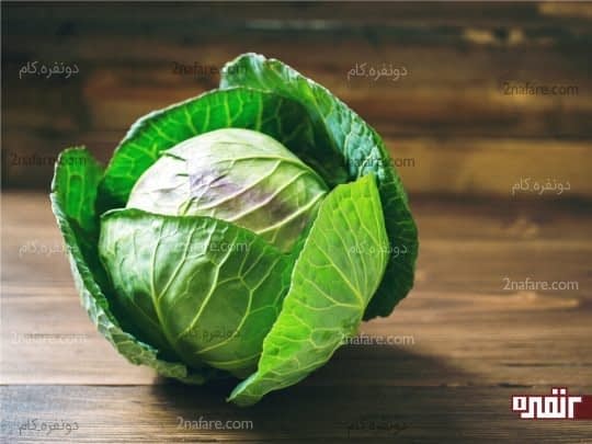 کلم سبز دسری کم کالری و خوشمزه در کنار غذاها