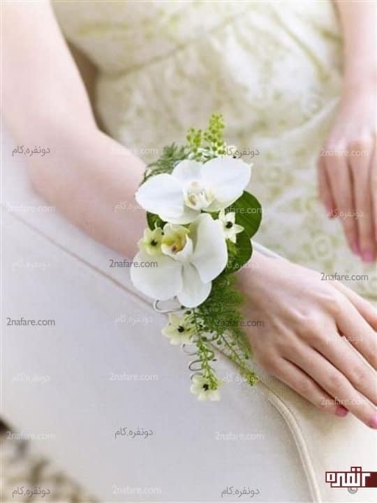 دسته گل مچی با ارکیده سفید