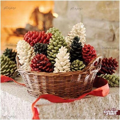 گیفت عروسی متفاوت و رنگارنگ از مخروط درخت کاج
