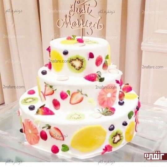 تزیین میوه برای کیک عروسی
