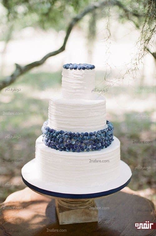 کیک عروسی با تزیین بلوبری