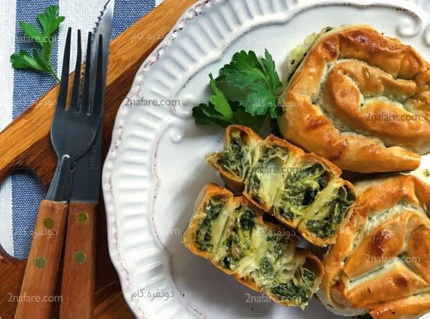 طرز تهیه بورک اسفناج مرحله به مرحله بورک اسفناج