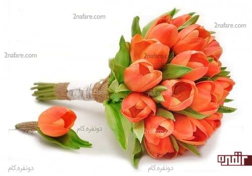 دسته گل لاله ی خوش رنگ و یکدست