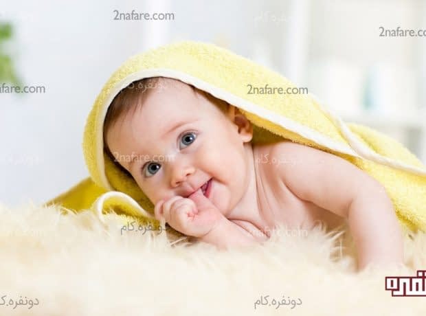 چطور کودکم رو تشویق به ترک مکیدن انگشتش کنم؟ مکیدن انگشت در نوزادان و کودکان و روش هایی برای مقابله با آن