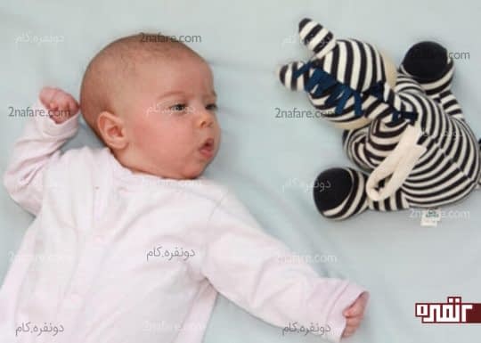استفاده از طرح های سیاه و سفید برای اسباب بازی نوزادان و کودکان