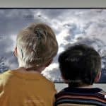 چطور تلوزیون تماشا کردن کودک رو کنترل کنیم؟