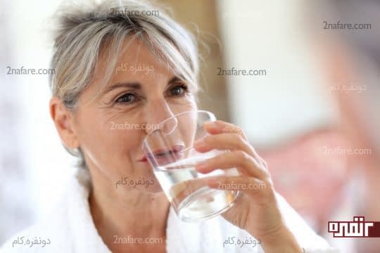 نوشیدن آب کافی و هیدراته شدن بدن