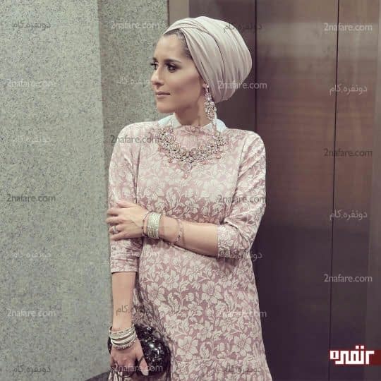 پیچیدن روسری دور سر