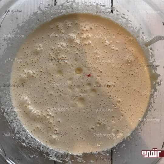 اضافه کردن شیر و روغن