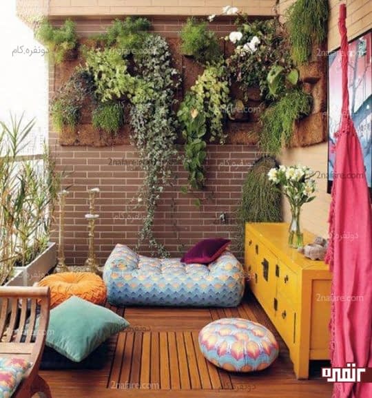 باغچه ای عمودی روی دیوار بالکن
