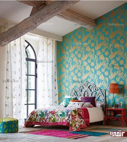 ترکیب رنگ طلایی و فیروزه ای برای کاغذ دیواری اتاق خواب