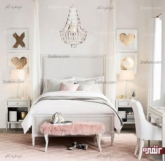 ترکیب رنگ های کرم، صورتی و طلایی در اتاقی شیک و زیبا