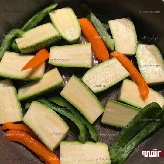 سرخ کردن سبزیجات