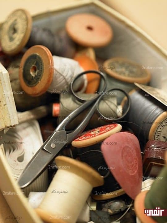 قیچی رو در جعبه های بهم ریخته نذارید