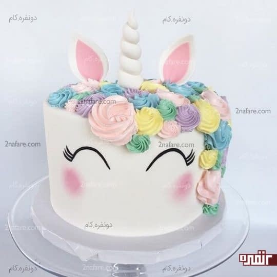 کیک دخترونه با طرح عروسکی اسب تک شاخ
