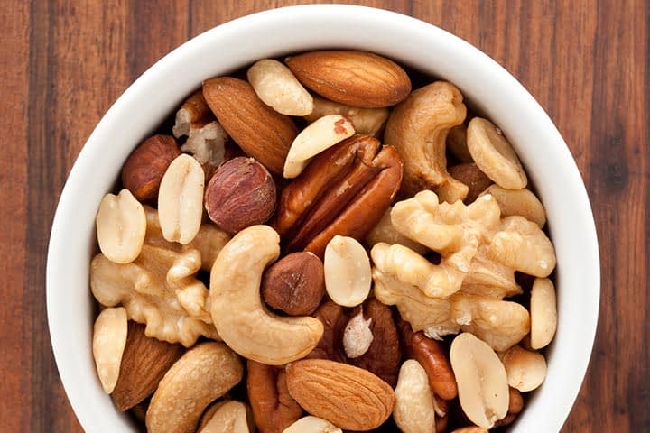 مصرف بادام و گردو و پسته برای بارداری توصیه میشه