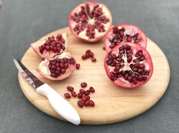 آموزش دانه کردن انار مرحله به مرحله دانه کردن انار