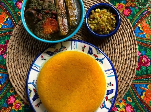 طرز تهیه قرمه سبزی گیلانی مرحله به مرحله قرمه سبزی گیلانی